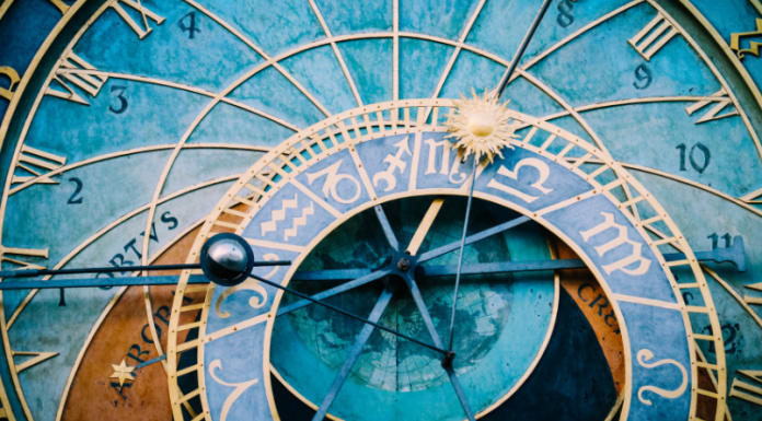 HOROSKOP ZA SUBOTU 18. APRILA: Zvezde se igraju, saznajte šta donose svakom znaku!