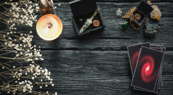 CIGANSKE KARTE otkrivaju šta vam zvezde donose do kraja aprila: jedan znak će ostati bez daha!