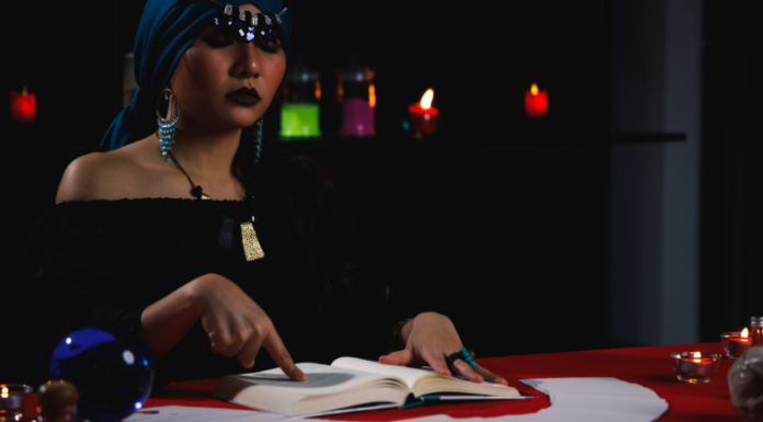 Indijski horoskop za MAJ 2026. GODINE: Jedan znak upoznaje LJUBAV svog života, drugog čeka BRDO PARA!