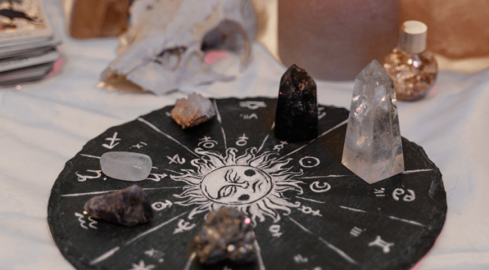 DETALJNA ASTROLOŠKA PROGNOZA DO KRAJA 2026. GODINE: Saznajte ko će postati jako BOGAT, a ko upoznaje SRODNU DUŠU!
