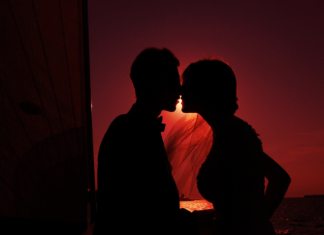 BIVŠA LJUBAV SE PONOVO OGLAŠAVA: Ko prima poruku iz prošlosti koja menja sve?