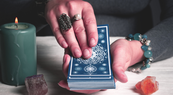 CIGANSKE KARTE OTKRIVAJU SUDBINU DO KRAJA GODINE: Rezultati su ZAPREPASTILI čak i astrologe!